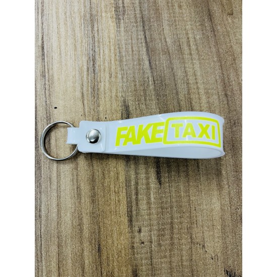FAKE TAXİ BASKILI SİLİKON ANAHTARLIK BEYAZ