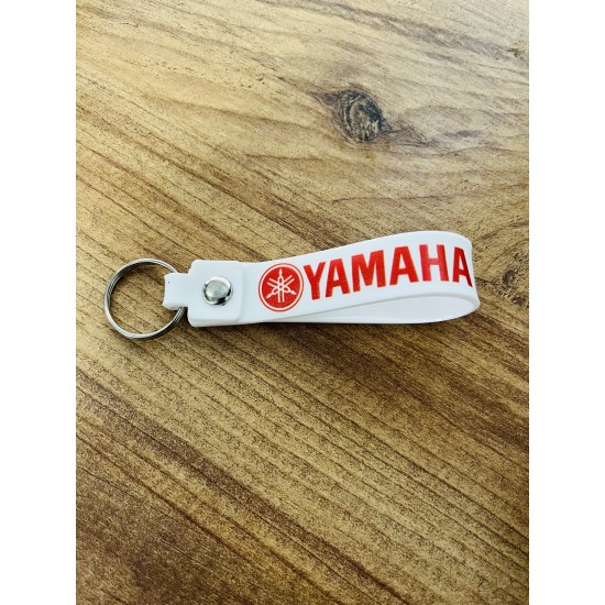 YAMAHA BASKILI SİLİKON ANAHTARLIK BEYAZ-KIRMIZI